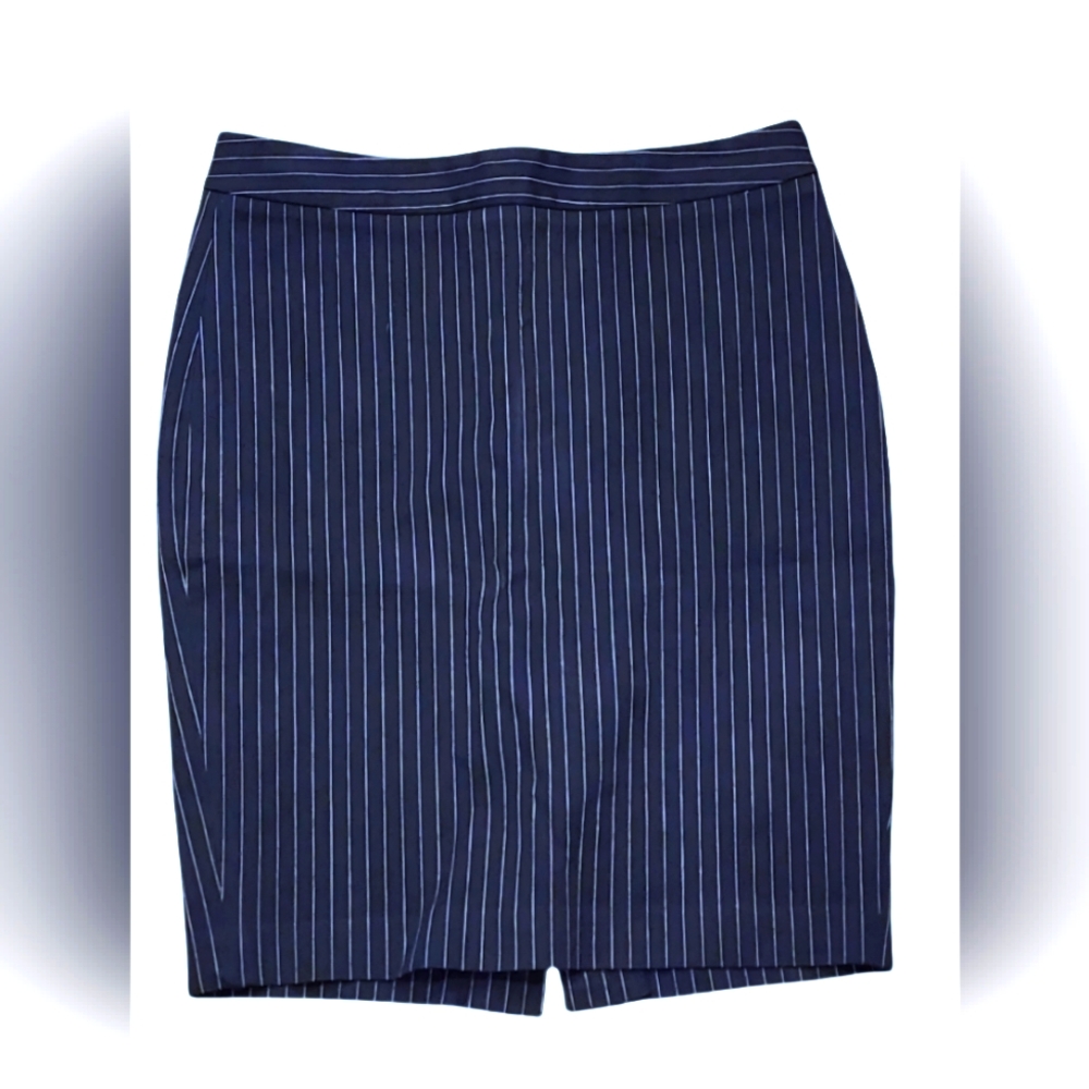 Banana Republic navy pinstripe mini skirt, size 2